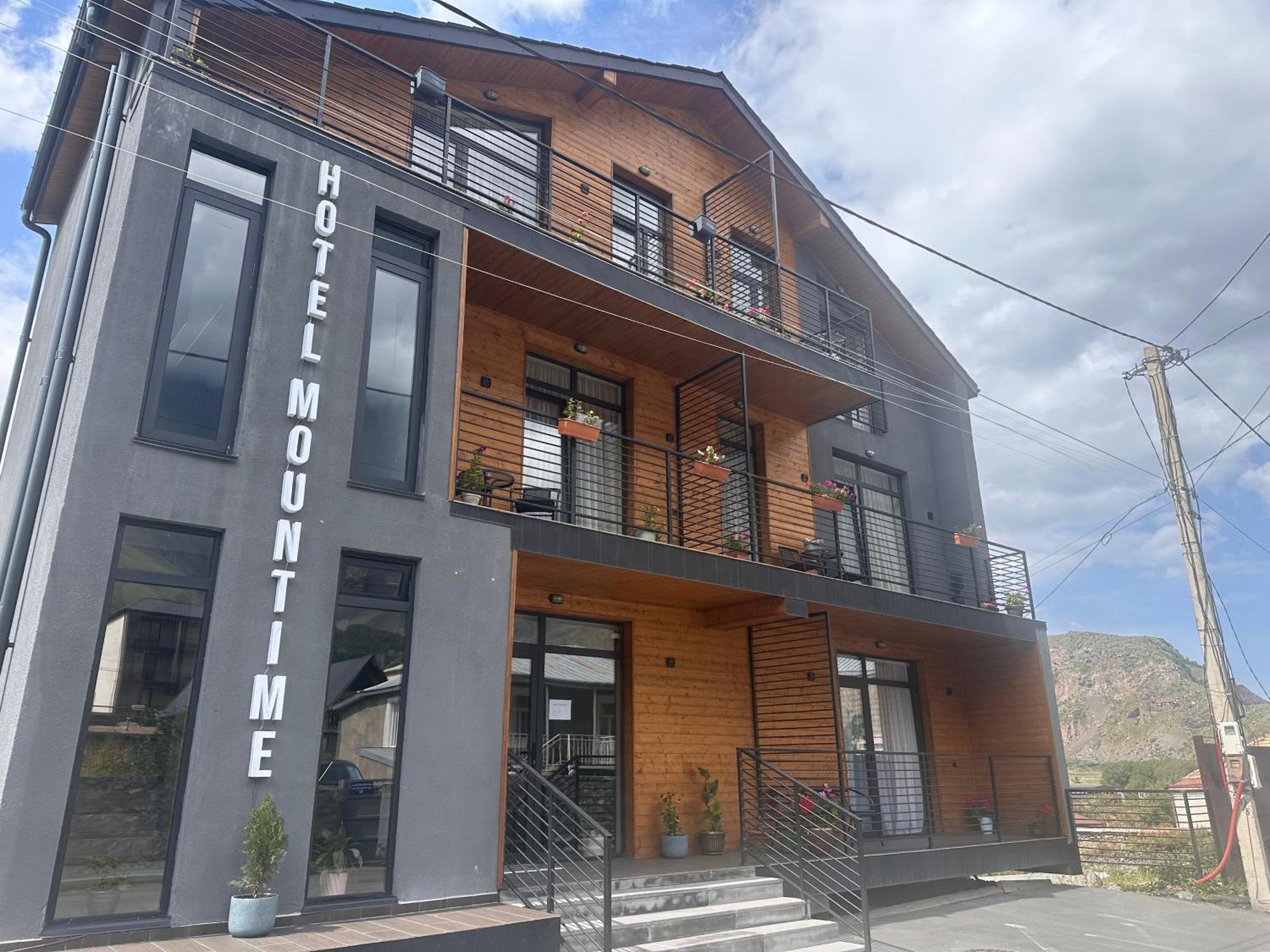 Hotel Mountime Kazbegi Exterior photo