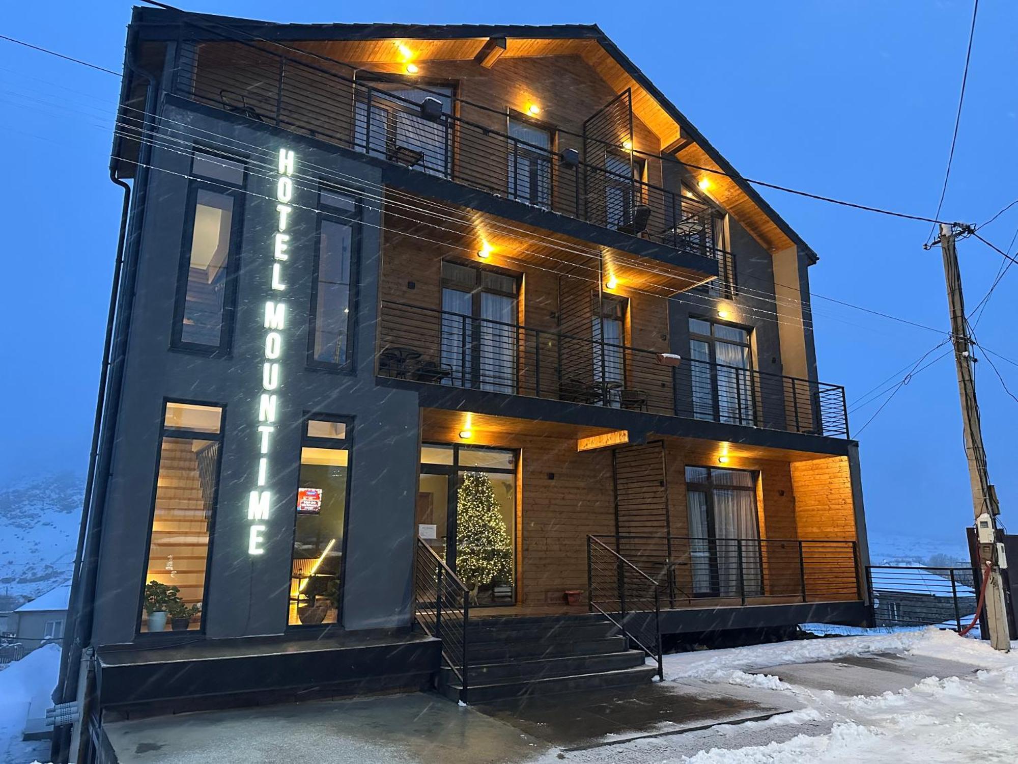 Hotel Mountime Kazbegi Exterior photo